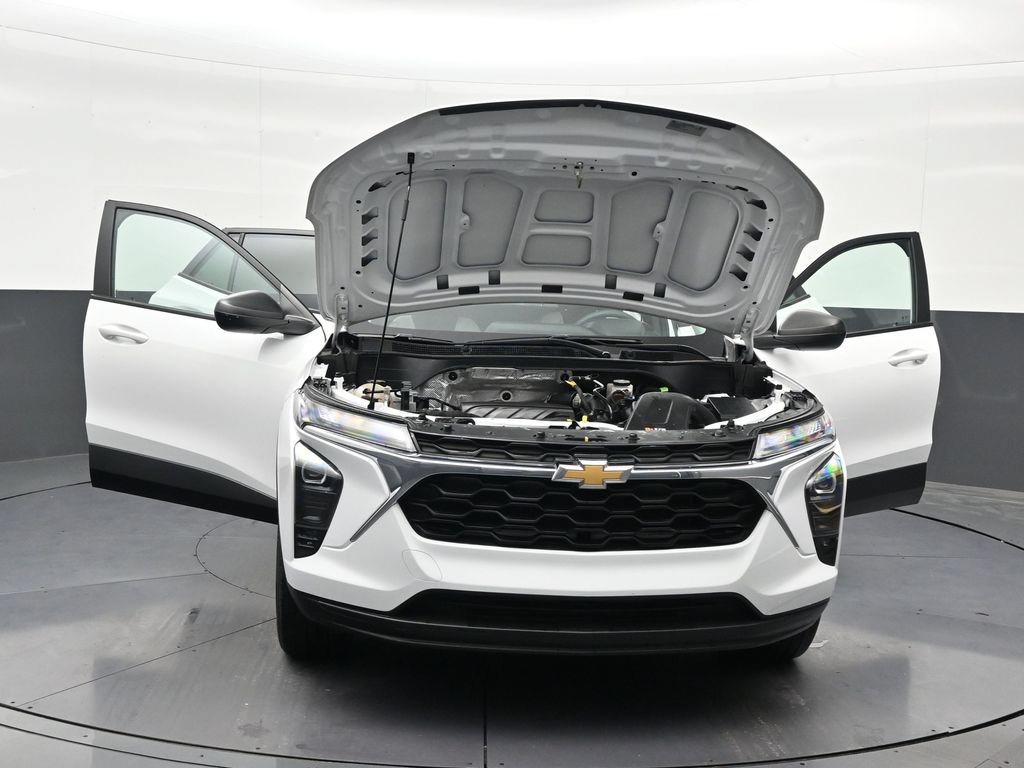 Used 2024 Chevrolet Trax LS w/ Driver Confidence Package FWD image 36