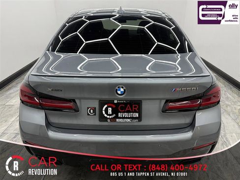 Used 2022 BMW M550i xDrive AWD/4WD image 5