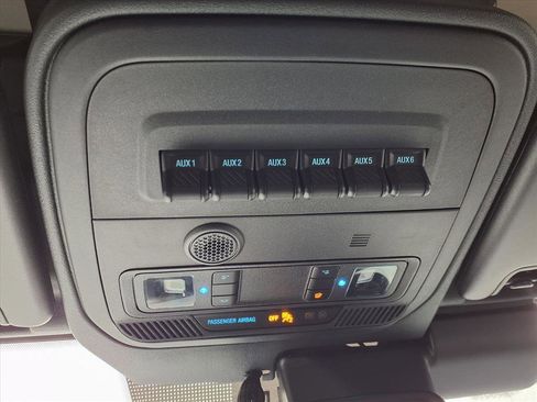 Certified 2025 Ford Bronco Badlands image 19