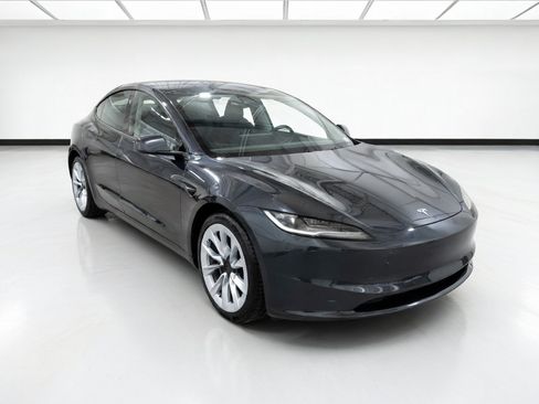 Used 2024 Tesla Model 3 Standard Range RWD image 3