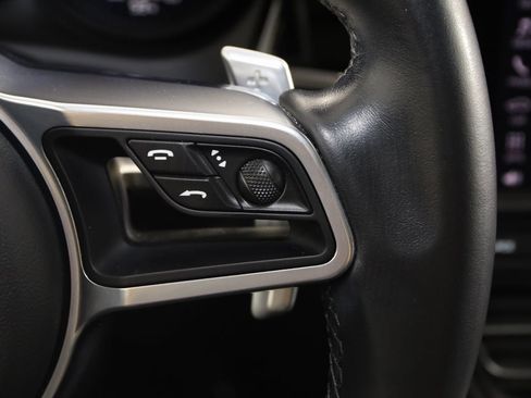 Used 2020 Porsche Macan image 42