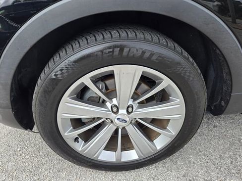 Used 2018 Ford Explorer Limited FWD image 7