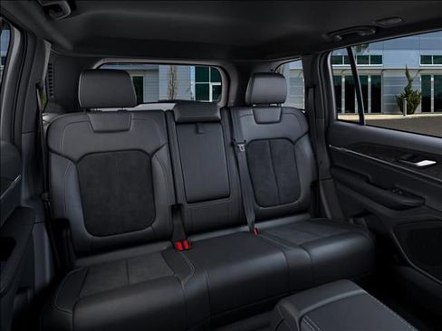 New 2026 Jeep Grand Cherokee Altitude AWD/4WD image 15