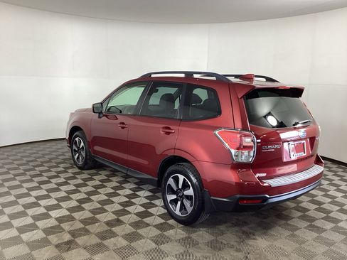 Used 2018 Subaru Forester 2.5i Premium w/ Protection Package #1 AWD/4WD image 4
