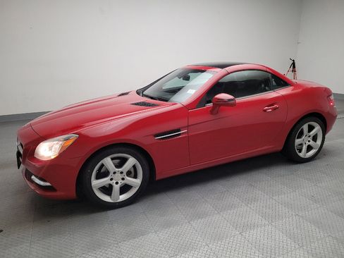 Used 2015 Mercedes-Benz SLK 250 w/ Premium Package image 2