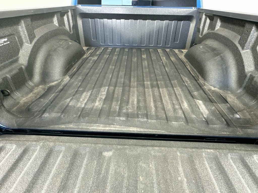 Used 2024 RAM 1500 Laramie AWD/4WD image 37
