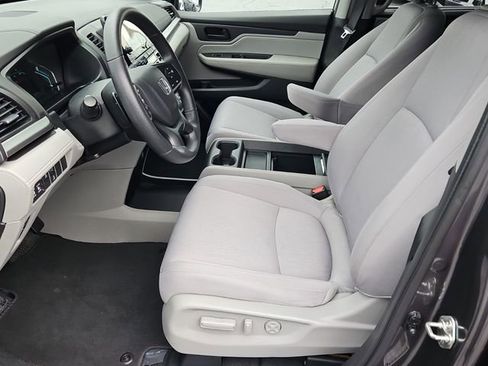 Used 2018 Honda Odyssey EX image 11