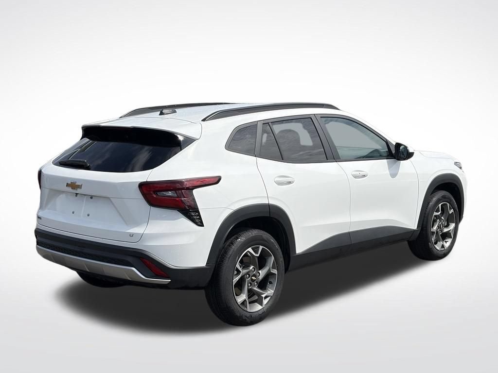 Used 2025 Chevrolet Trax LT w/ LT Convenience Package FWD image 6
