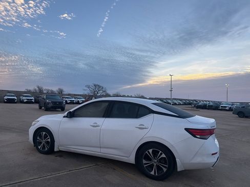 Certified 2022 Nissan Sentra SV image 16