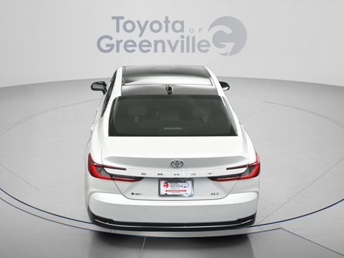 Used 2025 Toyota Camry XLE w/ Premium Plus Package FWD image 12