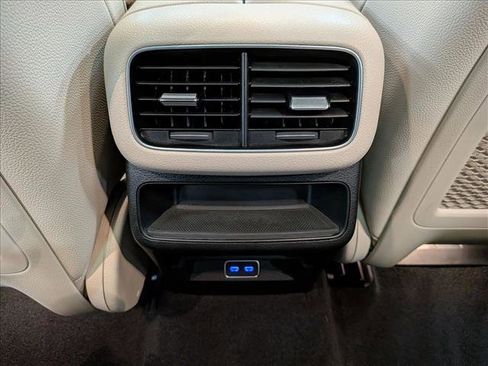 Certified 2024 Mercedes-Benz GLE 450 4MATIC image 18