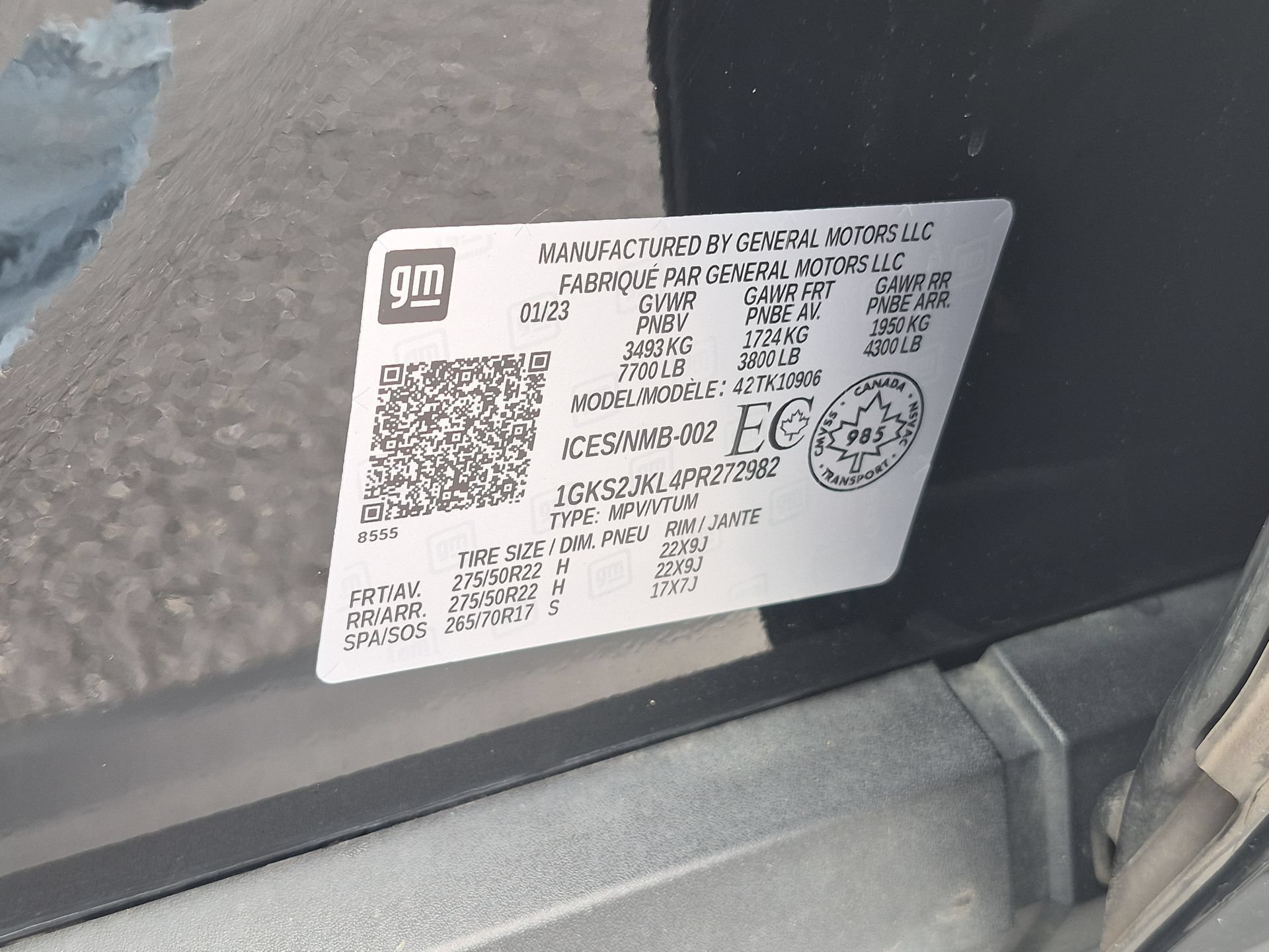 Certified 2023 GMC Yukon XL Denali w/ LPO, Floor Liner Package AWD/4WD image 35