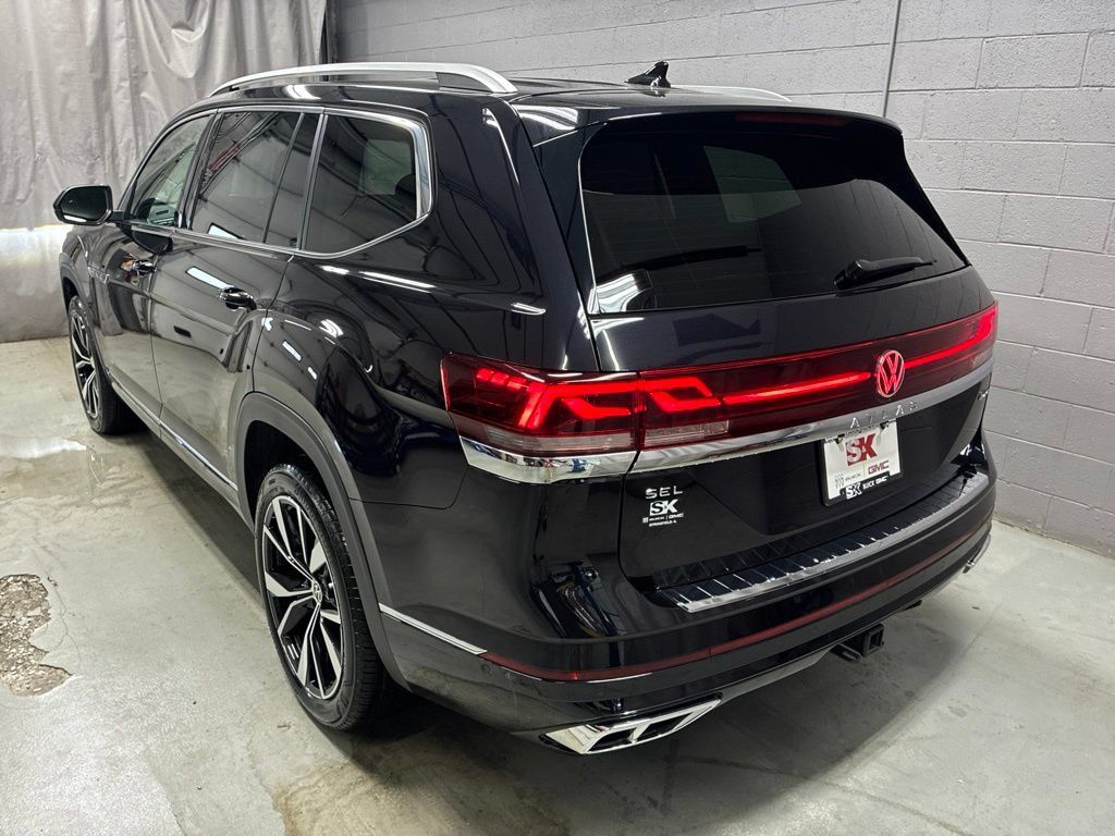 Used 2025 Volkswagen Atlas SEL Premium R-Line AWD/4WD image 34