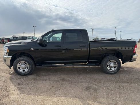 Used 2024 RAM 3500 Tradesman w/ Chrome Appearance Group AWD/4WD image 6
