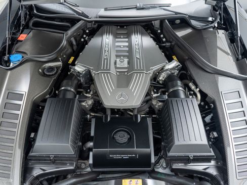 Used 2015 Mercedes-Benz SLS AMG GT Final Edition image 12