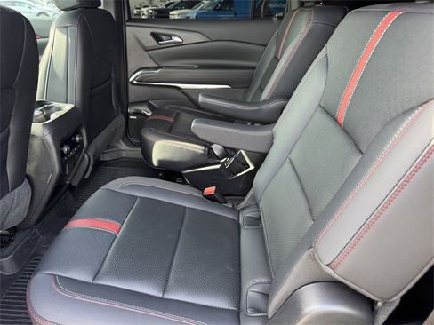 Certified 2025 Chevrolet Traverse RS image 8