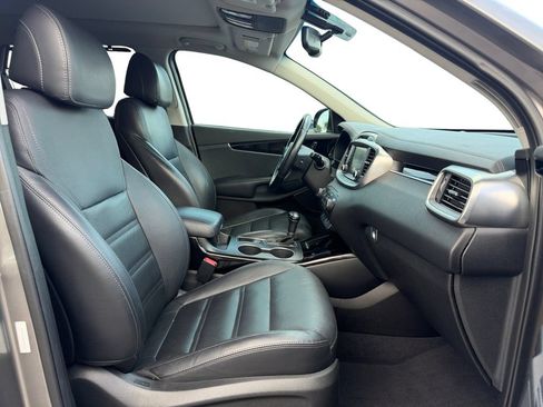 Used 2017 Kia Sorento SX FWD image 17