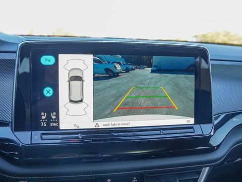 New 2026 Volkswagen Atlas Cross Sport SEL R-Line image 11