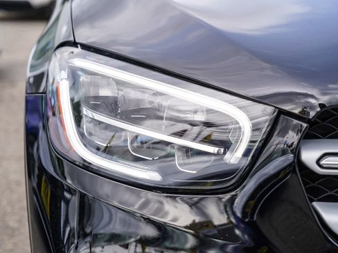 Used 2021 Mercedes-Benz GLC 300 image 3