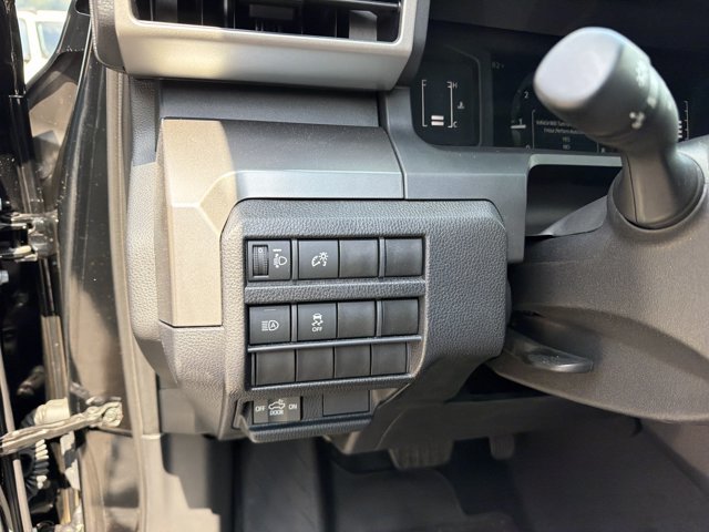 Used 2024 Toyota Tacoma SR5 AWD/4WD image 17