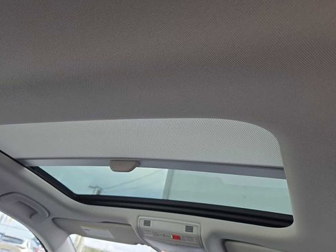 Used 2022 Volkswagen Jetta SE w/ Panoramic Sunroof Package image 21