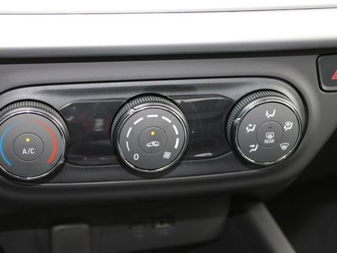 New 2026 Chevrolet Trax LS image 34