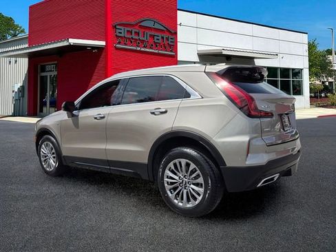 Used 2024 Cadillac XT4 Premium Luxury w/ Technology Package AWD/4WD image 3