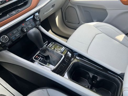 Used 2022 Jeep Compass Limited w/ Elite Group image 17