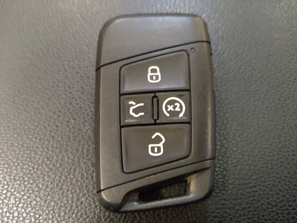 Used 2025 Volkswagen Jetta SE FWD image 27