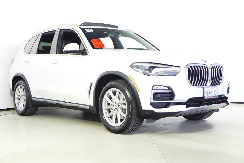 Used 2019 BMW X5 xDrive40i w/ Parking Assistance Package AWD/4WD image 4