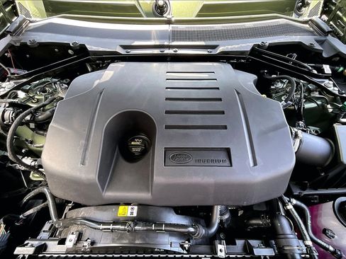 New 2026 Land Rover Defender 110 X-Dynamic SE AWD/4WD image 11