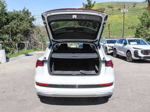 Used 2023 Audi e-tron Premium Plus w/ Premium Plus Package image 26