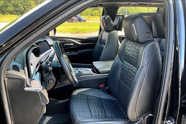 Used 2023 Cadillac Escalade ESV Sport Platinum AWD/4WD image 21
