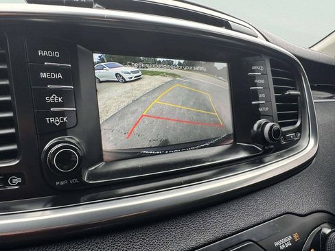 Used 2017 Kia Sorento EX AWD/4WD image 35