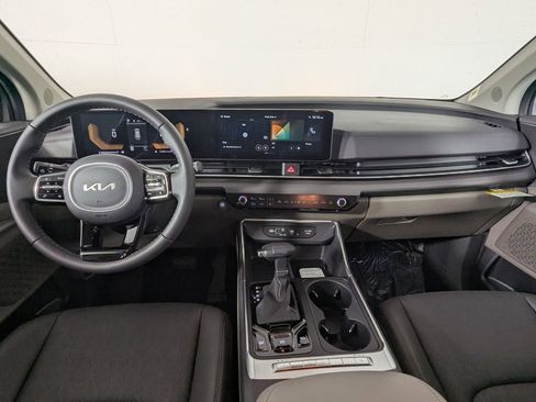 New 2026 Kia Carnival EX image 14