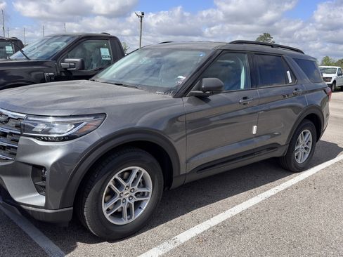 New 2026 Ford Explorer Active image 6