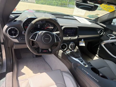 Used 2023 Chevrolet Camaro SS RWD image 17