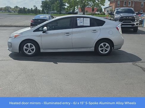 Used 2015 Toyota Prius Three FWD image 4