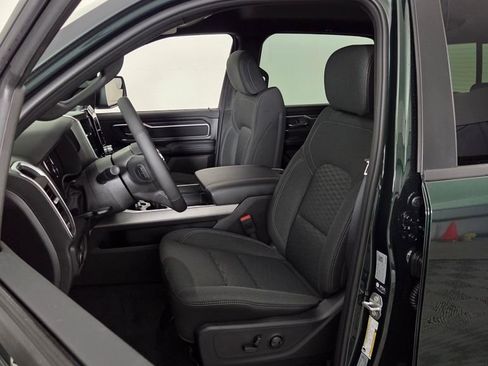 New 2026 RAM 1500 4x4 Crew Cab image 11