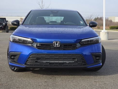 Used 2023 Honda Civic Sport image 9