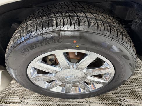 Used 2004 Cadillac Escalade ESV Platinum image 20