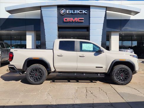 New 2026 GMC Canyon Elevation w/ Convenience Package image 3