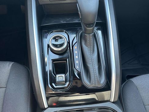 Used 2026 Chevrolet Colorado Trail Boss AWD/4WD image 17