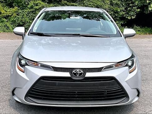Used 2026 Toyota Corolla LE FWD image 6