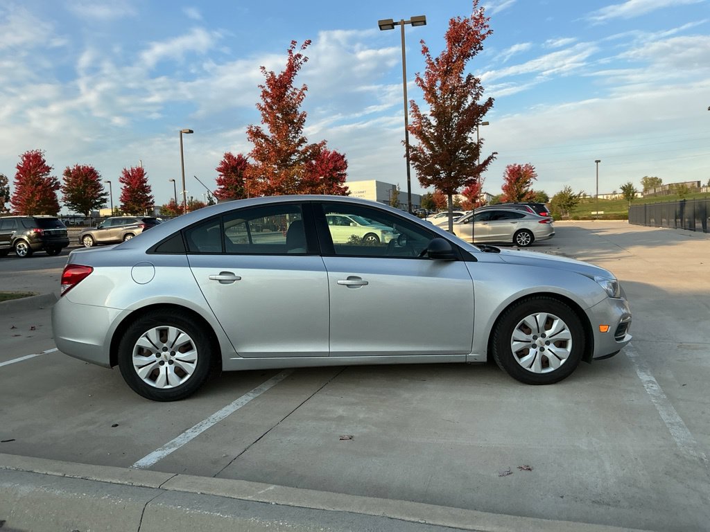 Used 2016 Chevrolet Cruze LS FWD image 11