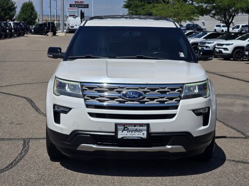 Used 2018 Ford Explorer XLT w/ Equipment Group 202A AWD/4WD image 6