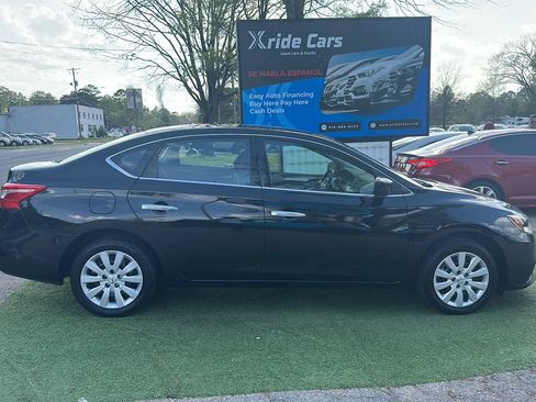 Used 2019 Nissan Sentra S image 9