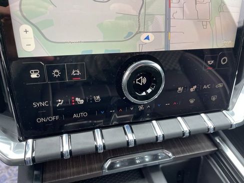 New 2026 GMC Acadia Denali w/ Super Cruise Package FWD image 19