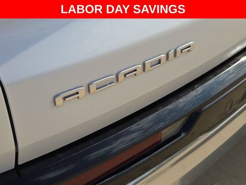 Used 2025 GMC Acadia Denali w/ Super Cruise Package FWD image 5