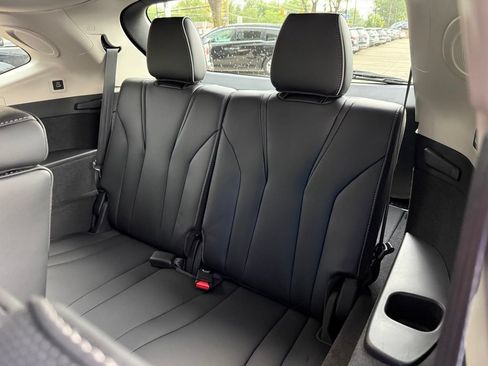 Certified 2026 Acura MDX SH-AWD w/ Advance Package image 16